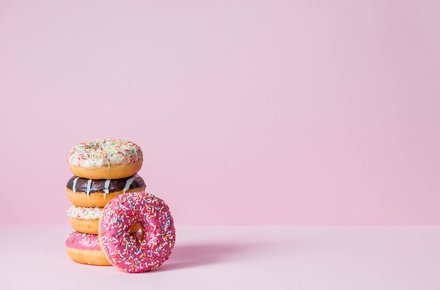 Verjaardagsfeestje speeltuin met donuts